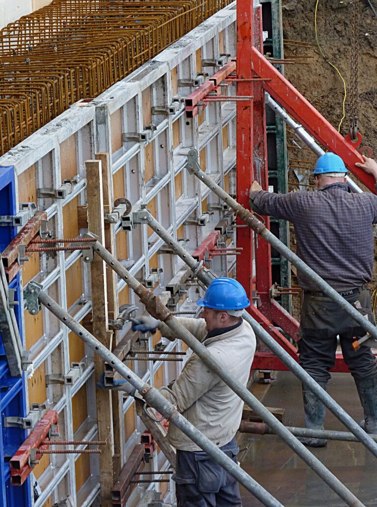 Opportunité de carrière au Canada : MAÇON / CHARPENTIER / MENUISIER qualifié